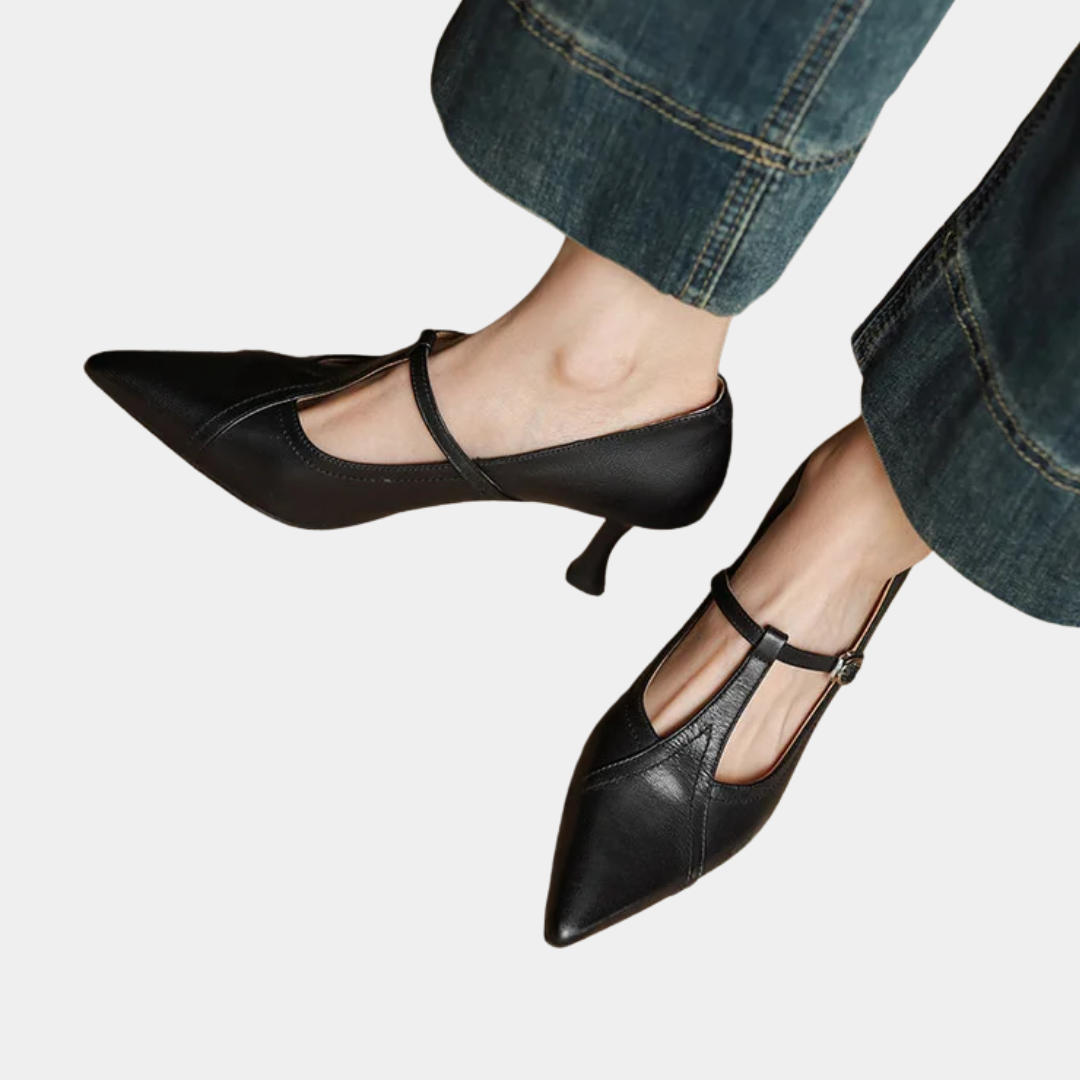 Murphy Mode | Women’s T-Buckle Strap Leather Pumps