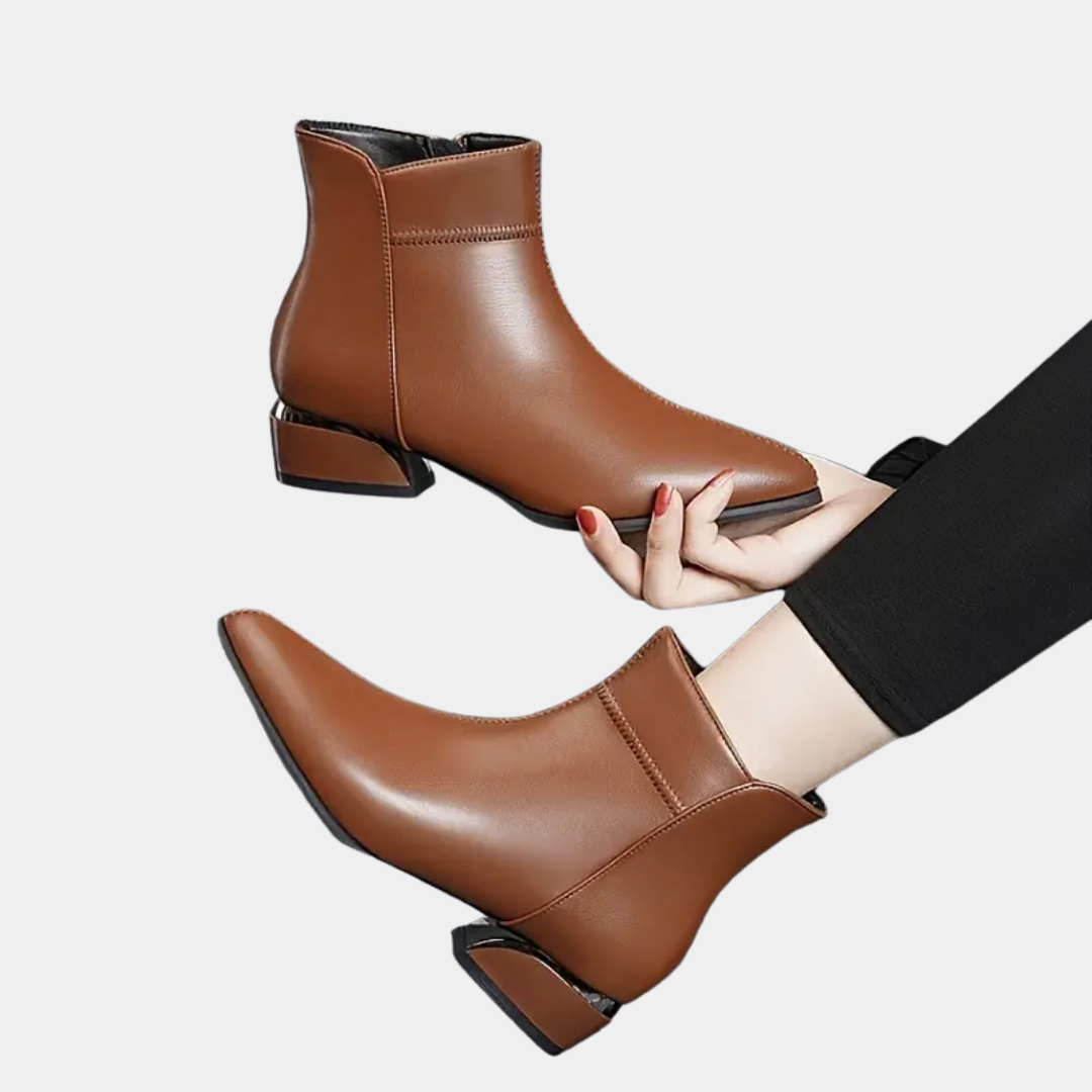 Murphy Mode | Zoe Ankle Boots