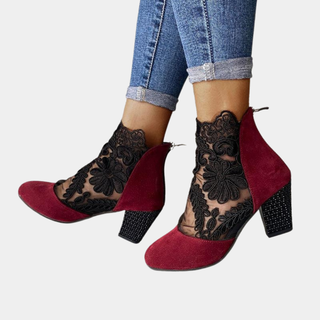 Murphy Mode | Women’s Lace Round Toe Suede Heel Shoes